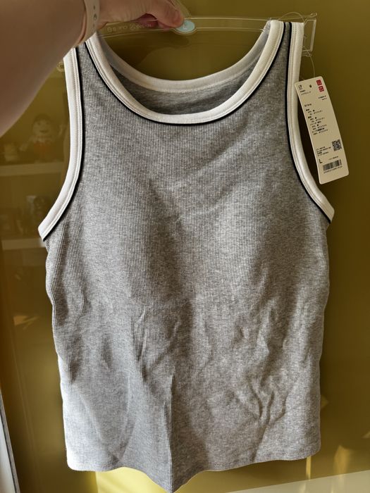 Жіноча майка Uniqlo