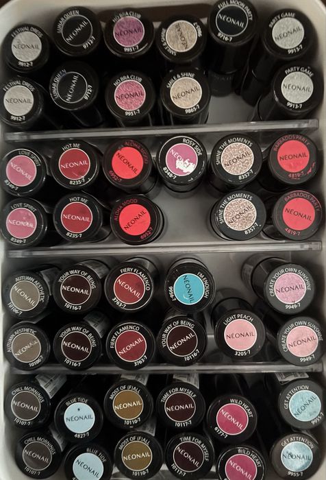 Nowe lakiery i kosmetyki wyprzedaż