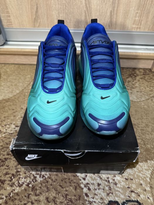 Nike Air Max 720 EU43