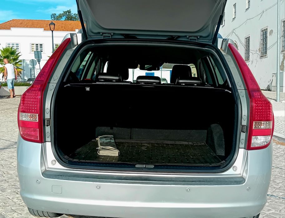 KIA CEED SW EXCELENTE Estado