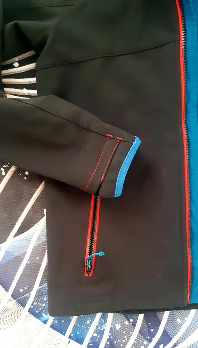 Kurtka bluza z kapturem na wiosne Quechua 140 softshell 146 wiatrówka