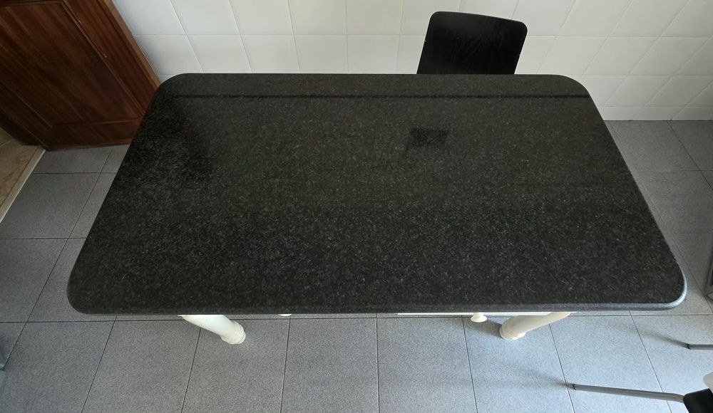 Mesa Jantar para 6 Pessoas - Pedra Maciça Granito  Preto
