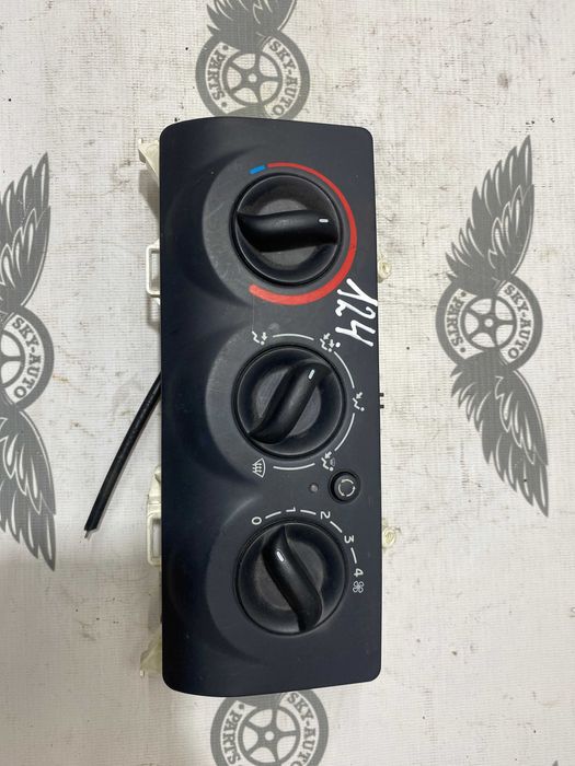 Блок управления кондиционером Renault Clio 2