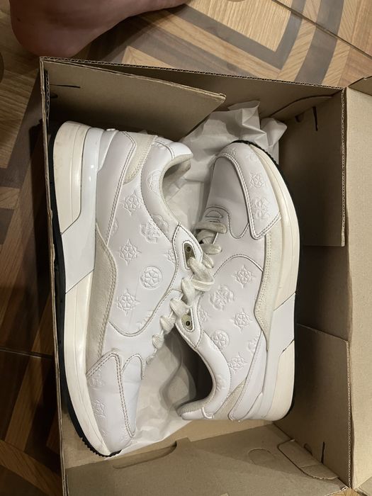 Кросівки/кросовки жіночі білі Guess Moxea 2 (40 розмір)