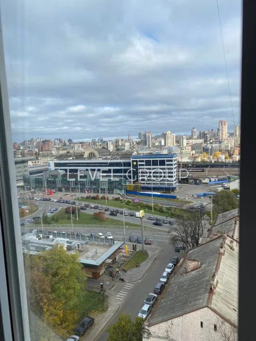 Продаж 3 кімнатної квартири метро Вокзальна Солом'янський р-н