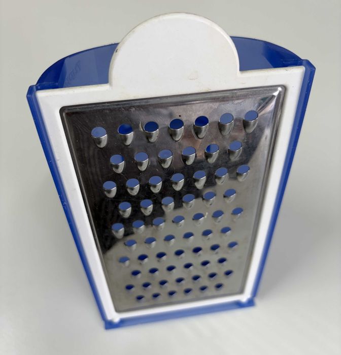 Ralador de Cozinha com Recipiente Medidor Tupperware 600ml Azul