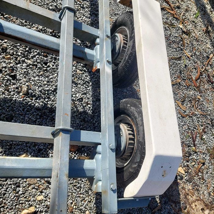 Reboque para embarcação até 5metros