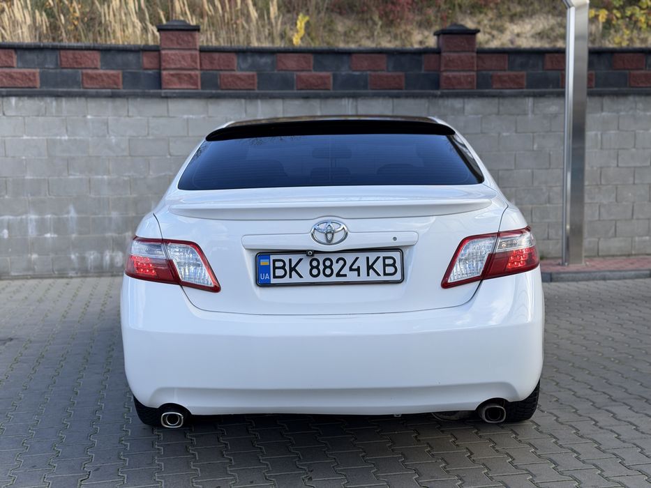 Продам Toyota Camry гібрид