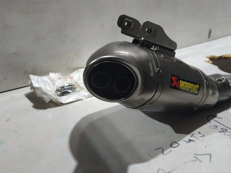 Akrapovic Titanium Yamaha MT 07/ tracer/xsr