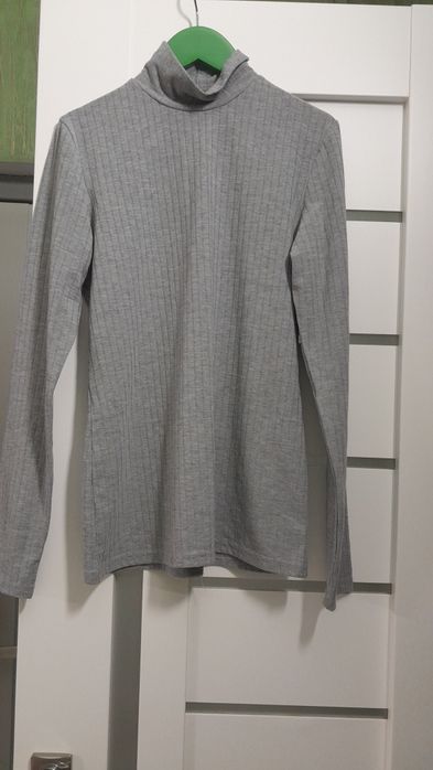 Гольфи  блузки  топи