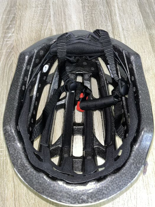 Велошлем specialized L