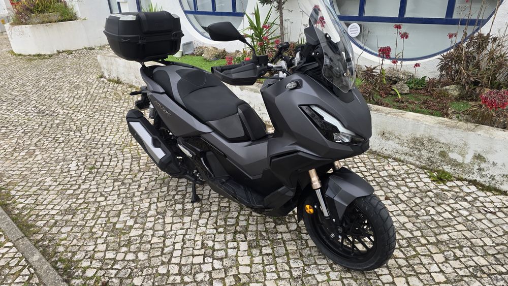 Honda ADV 350 como nova