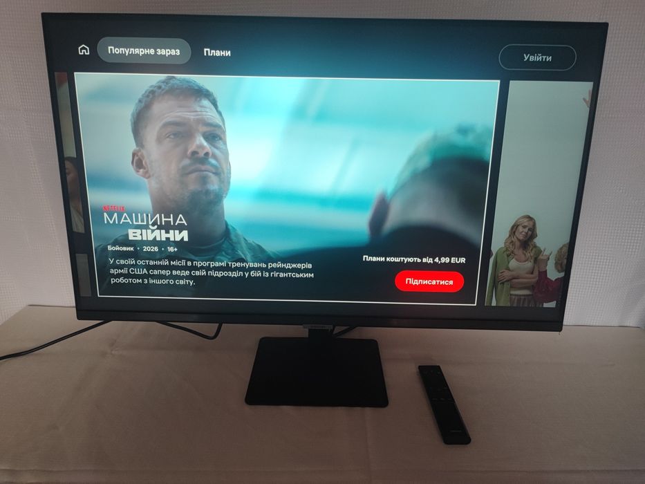 Монітор Samsung 32