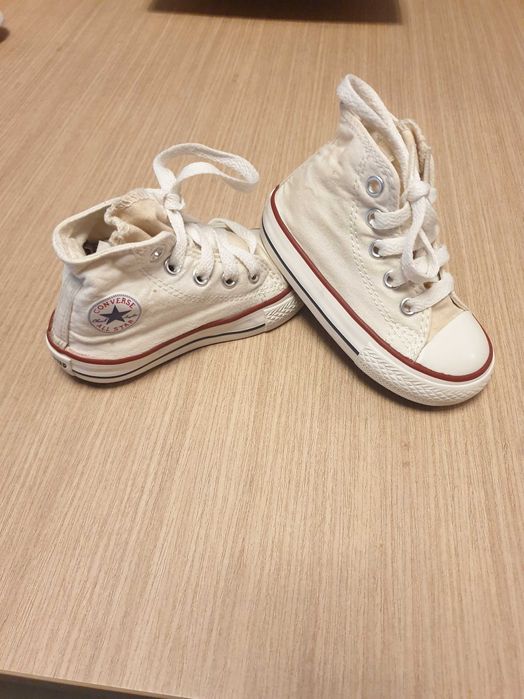 Sapatilhas Converse All- Star e Levis   Bebé