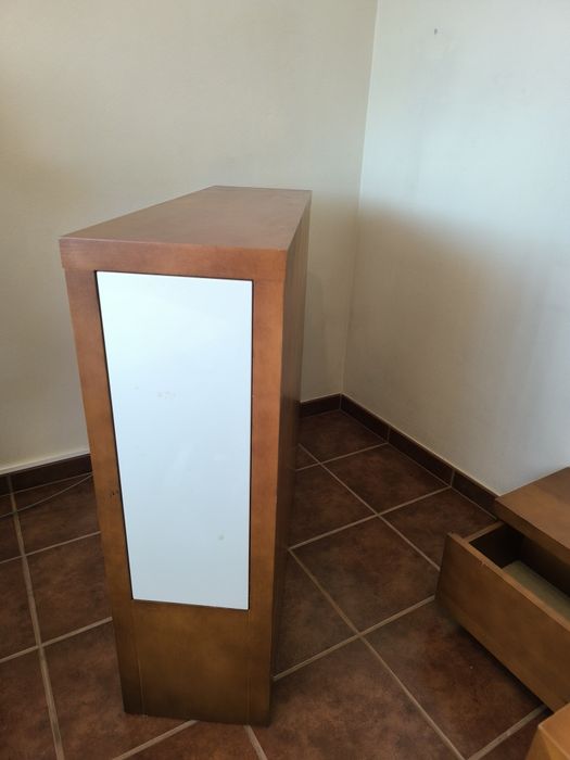 Várias peças de Mobiliário para quarto