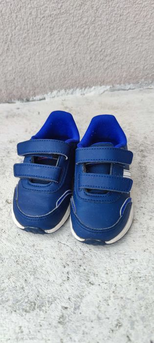 Dziecięce Buty ADIDAS
VS SWITCH 3 CF I H03794 rozmiar 22