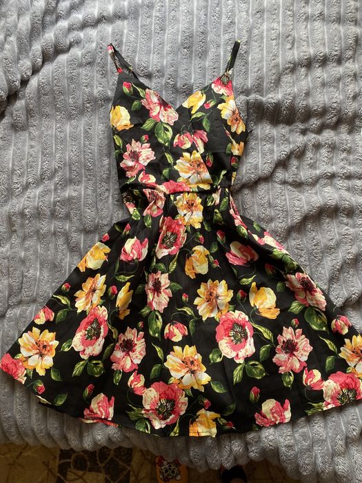 Сукня жіноча