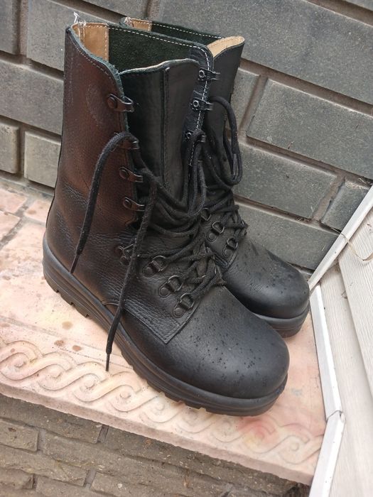 Кожанные берцы.42 размер.