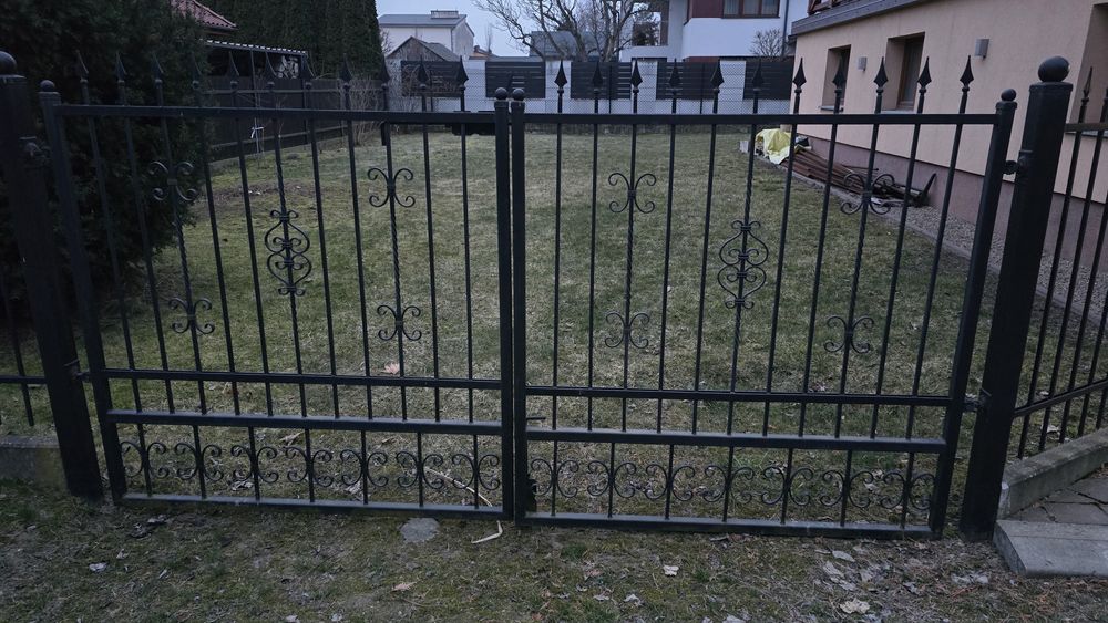 Brama dwuskrzydlowa, przesuwna i furtka