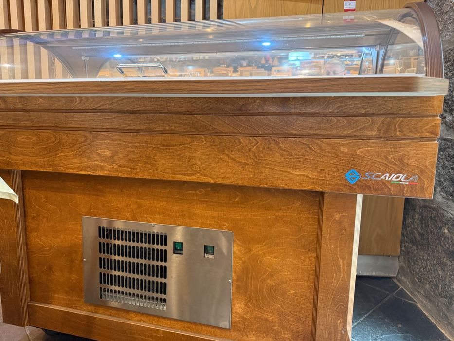 Vitrine refrigeração com fabrico de gelo para peixes