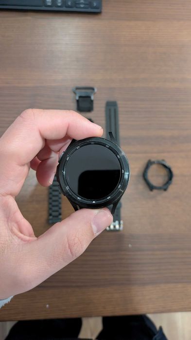 Samsung Galaxy Watch4 Classic + Extras