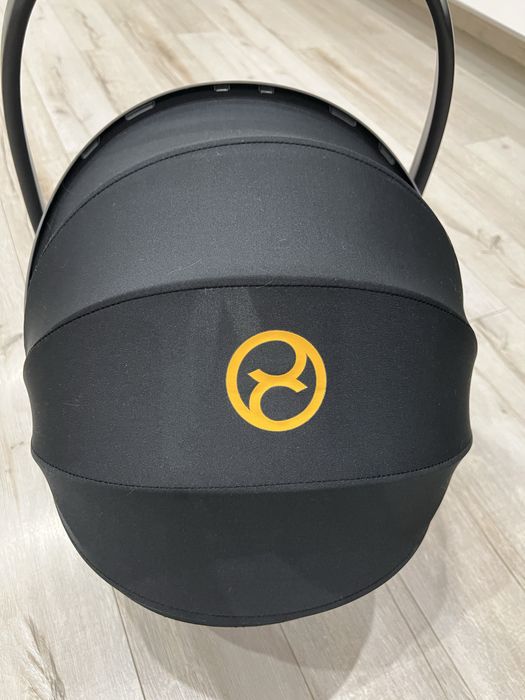 Nosidelko Cybex  Cloud Z i-Size