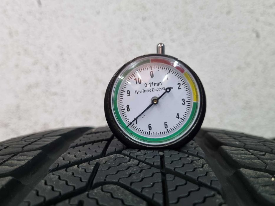 235/35/20 92W PIRELLI Winter Sotto Zero 3 TO ELECT PNCS