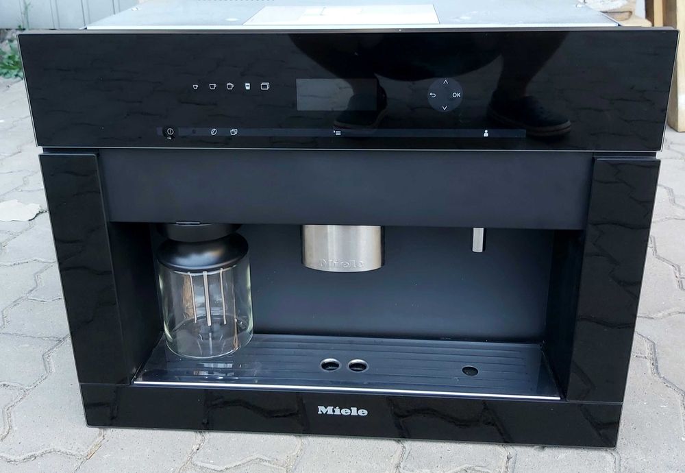 Встраиваемая кофемашина Миле Miele CVA6401 OBSW черный обсидиан