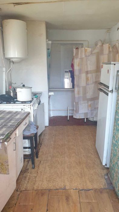 Здаеться кімната в маленькому  будинку в Лісовій Бучі .
