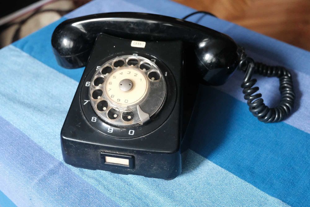 sprzedam telefon  retro