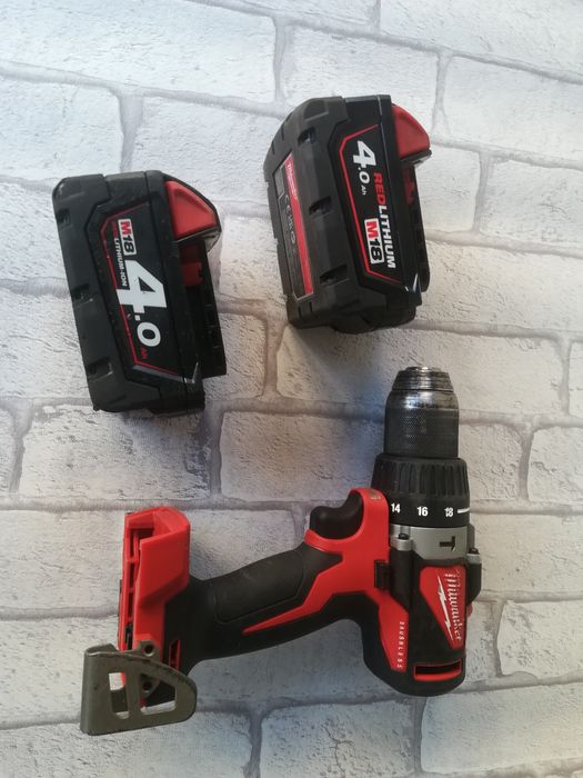 Wiertarko-wkretarka milwaukee M18 BLPD2 i 2 baterie 4ah
