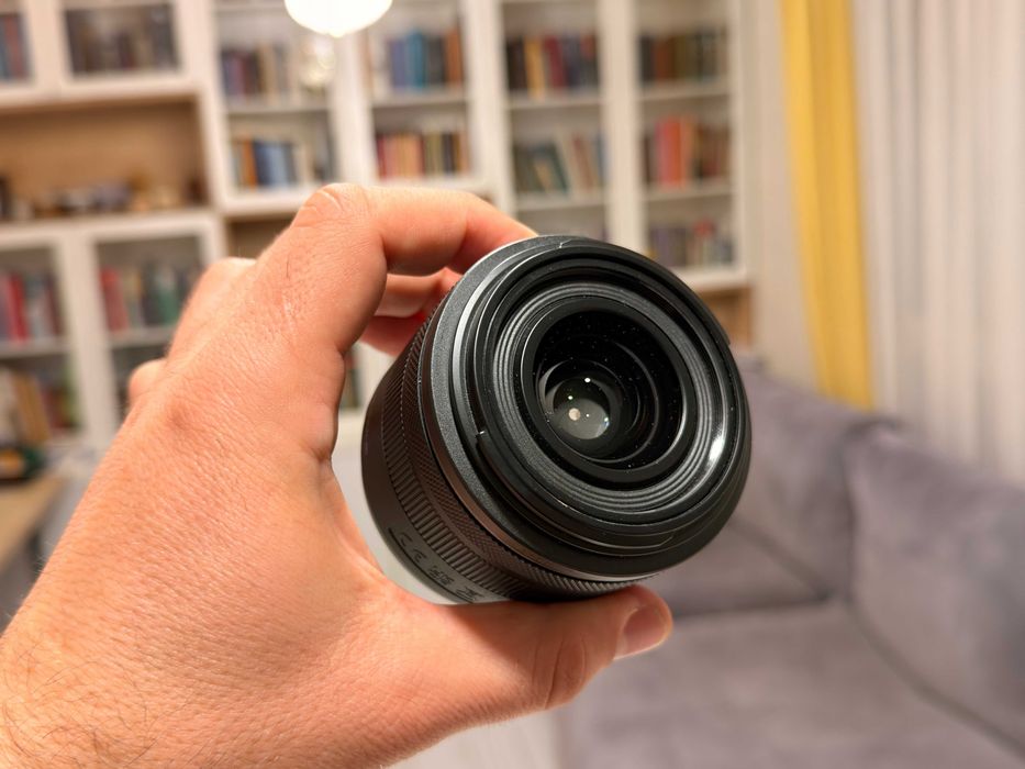 Обʼєктив Canon RF 24mm f/1.8 Macro IS STM — ширококутник зі стабілізатором