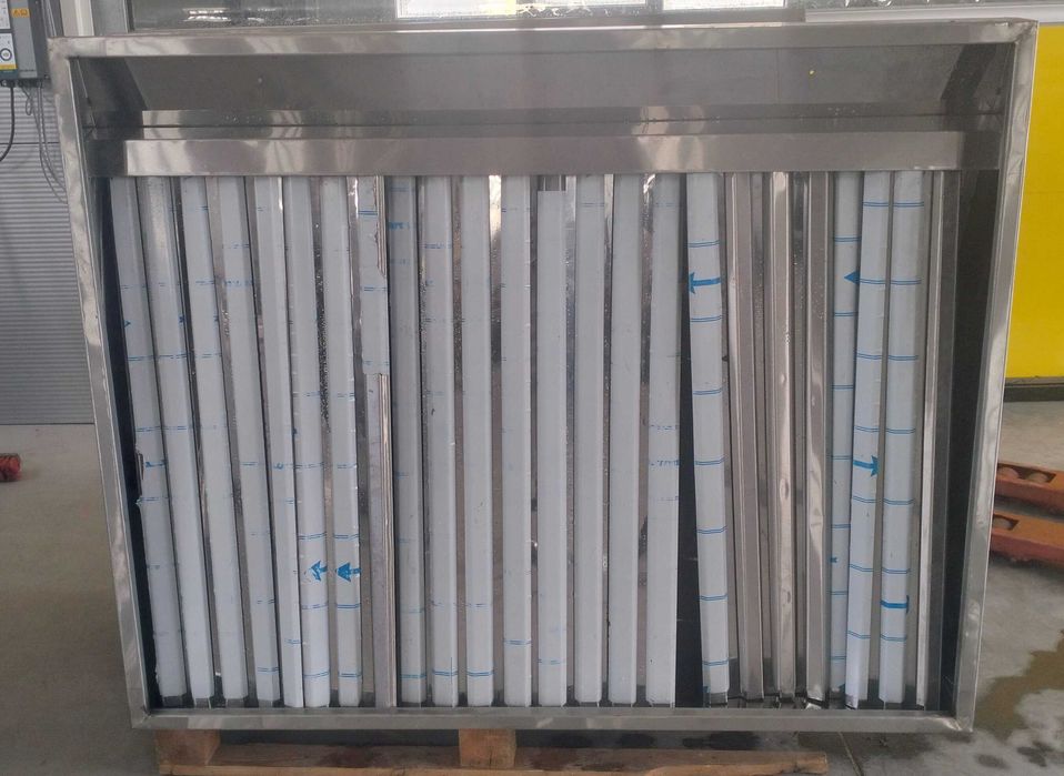 Okap trapezowy gastronomiczny 150x40x122