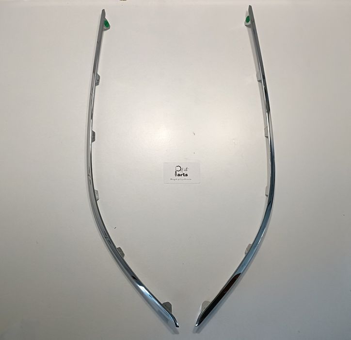 Conjunto de frisos Parachoque Frontal Mercedes w204