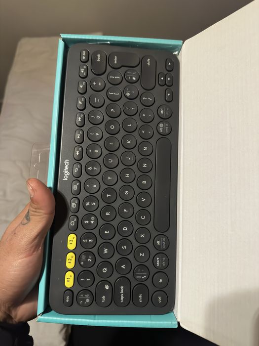 Mini Bluetooth Keyboard439552128655697920