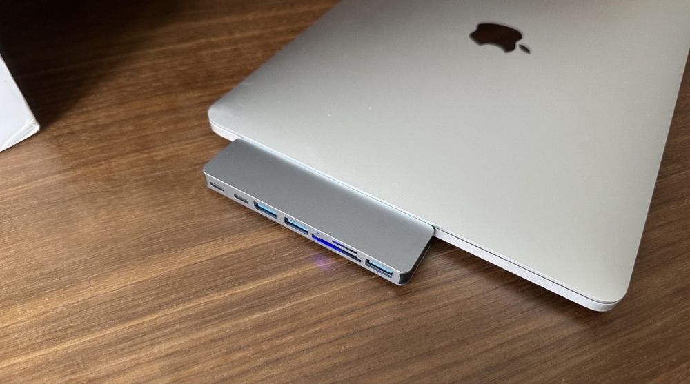 MacBook Pro M1 de 13 polegadas com Touchbar de 2020