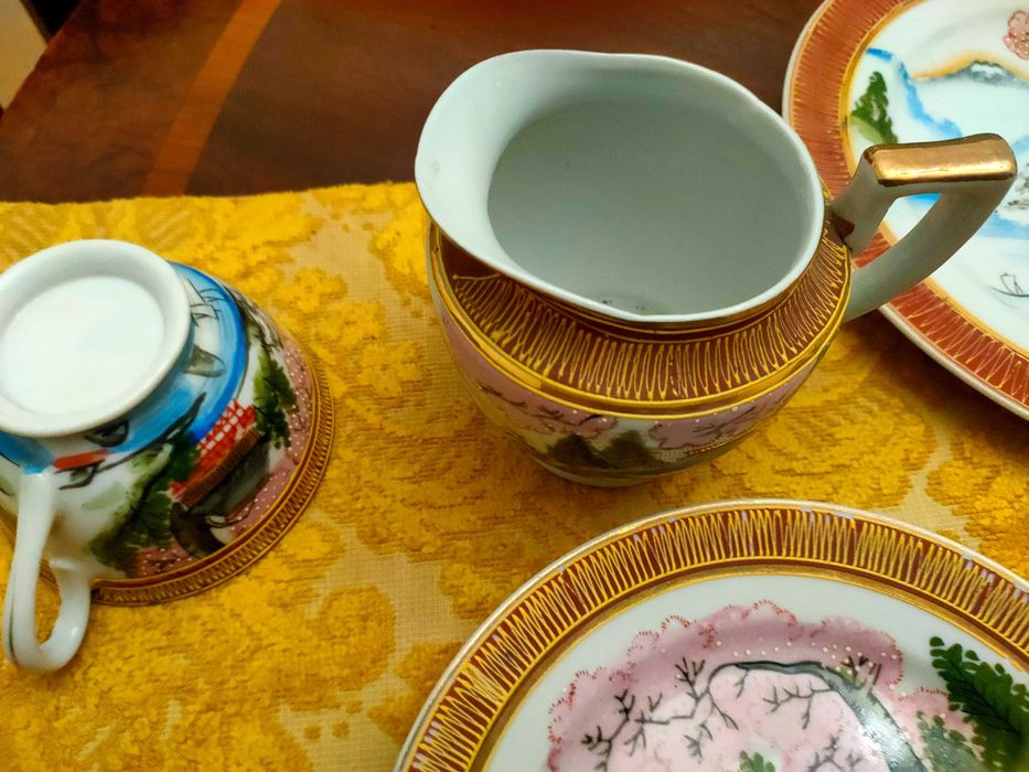 Serviço de chá pintado à mão com 8 peças