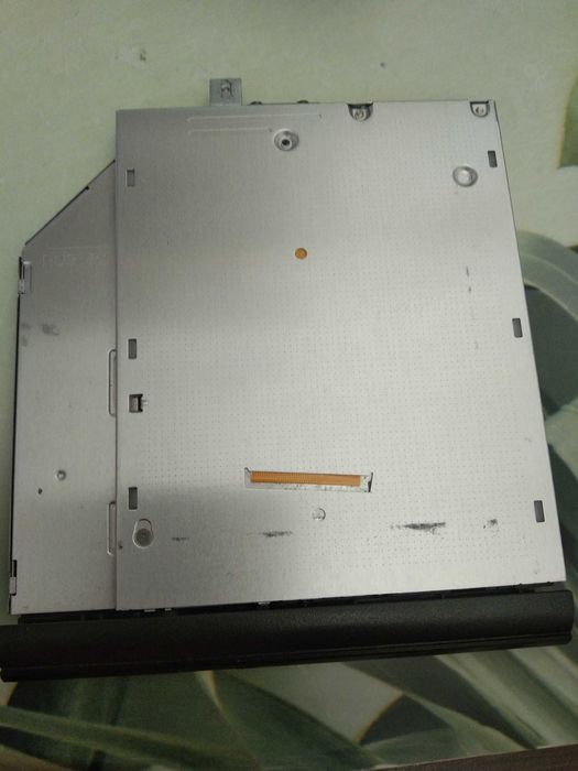 Оптичний DVD привід для ноутбука HL Data Storage GU90N