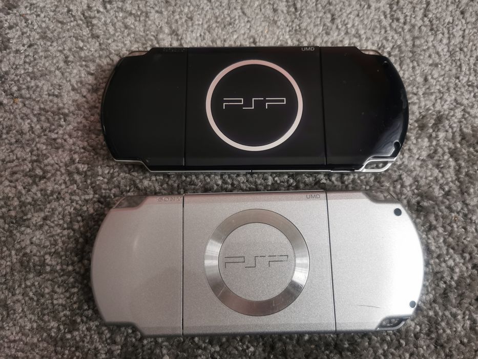 Konsola Sony PSP 2003 Silver, 3004 Black PL menu, odblokowane 2x zestaw
