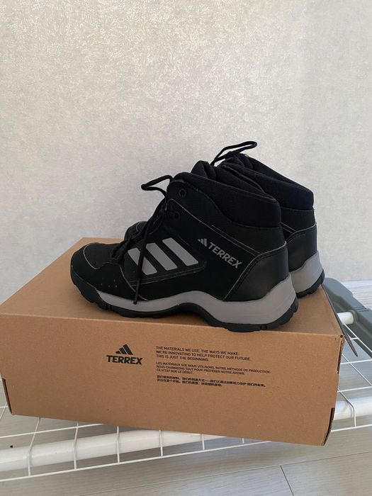 Б/в Черевики дитячі Adidas Terrex Hyperhiker Mid Hiking Black ID4857