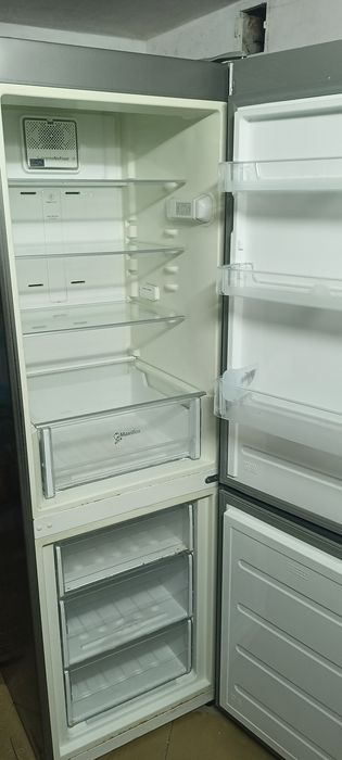 Lodówka Whirlpool BSNF 8101 OX (No Frost, Inox) – Uszkodzona, w całoś