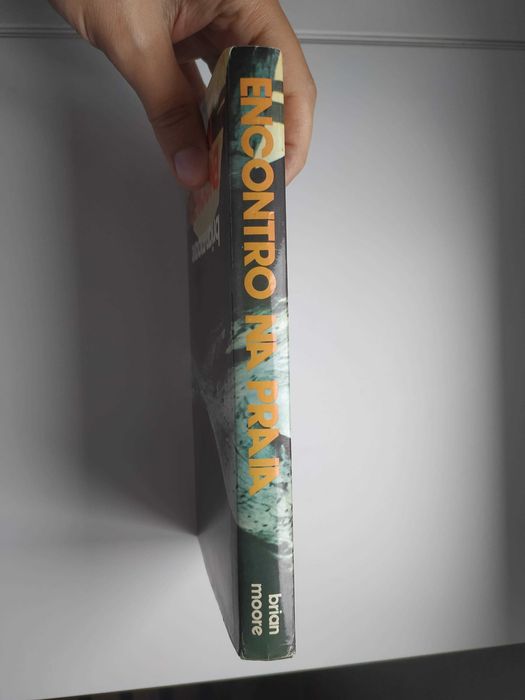 "Encontro na Praia", de Brian Moore