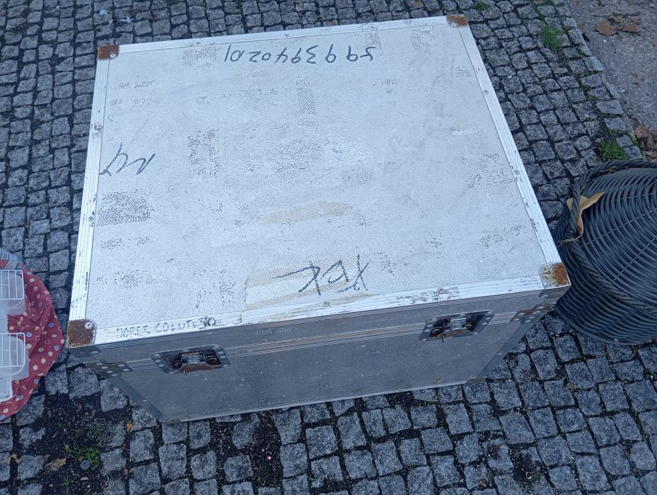 Caixa ou baú em alumínio