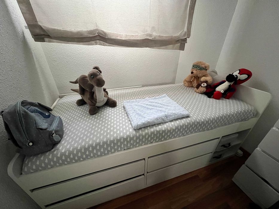 Cama Släkt - 90x200 | 4 Gavetões - estrado ripas