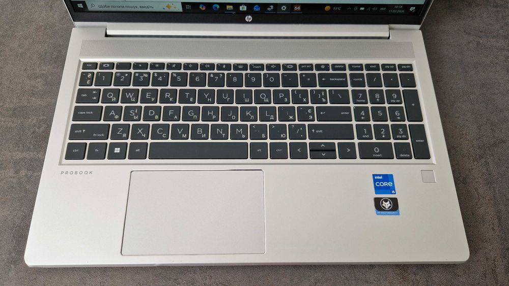 Ноутбук HP ProBook 450 G8 / i5-1135G7 / 12  / 256