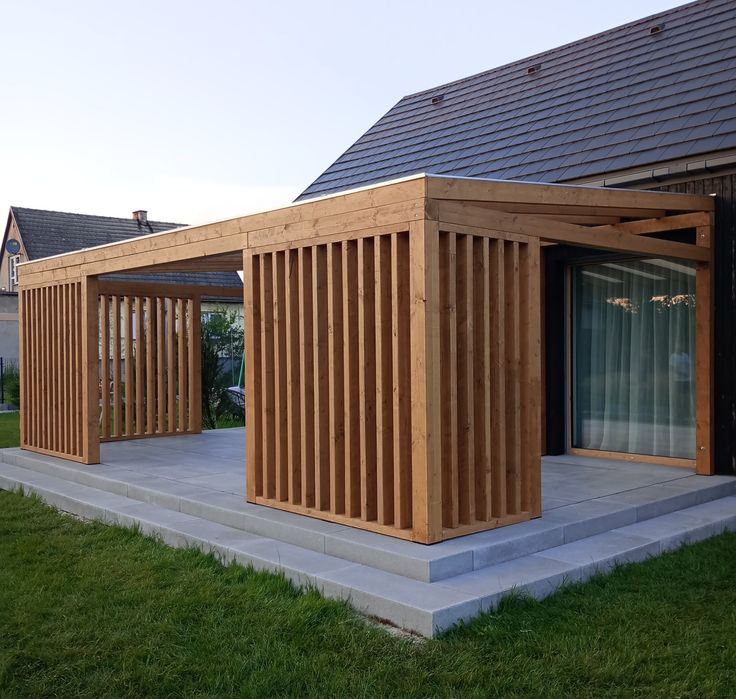 Zadaszenie tarasu z drewna • pergola • poliwęglan • blachodachówka