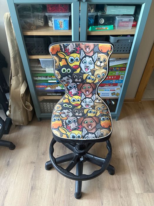 Krzesło profilowane ENTELO