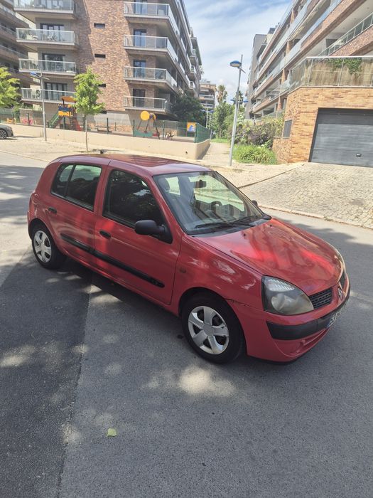 Renault Clio — fotografia 8