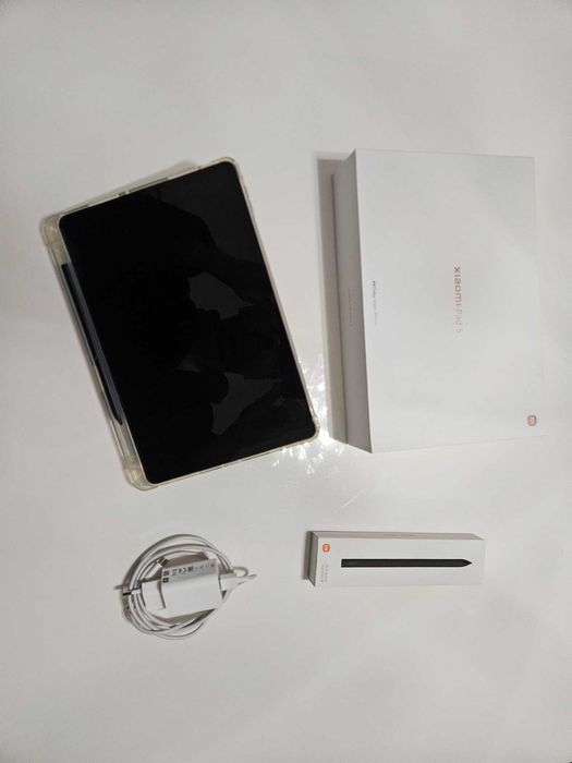 Xiaomi Pad 5 (Pearl White) + Pen