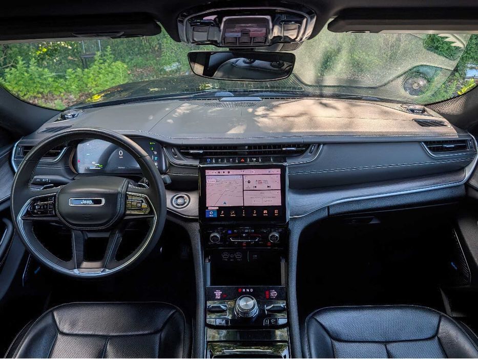 Jeep Grand Cherokee 4xe Hybrid      2024